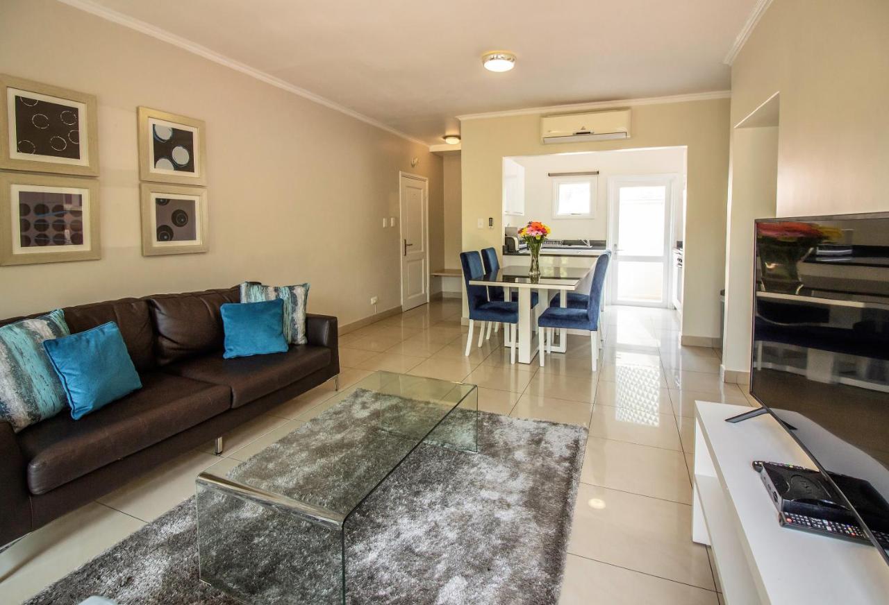 סנדטון Villa Via Executive Suites With Power Back-Up מראה חיצוני תמונה
